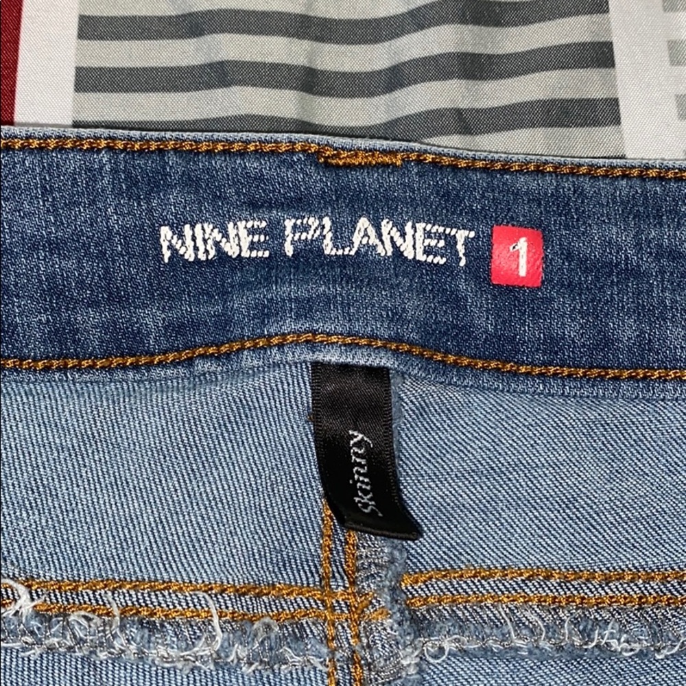 Jeans - Picture 2 of 5